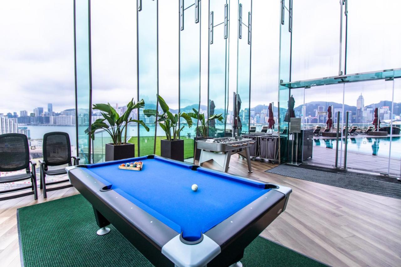 Hotel Icon Χονγκ Κονγκ Εξωτερικό φωτογραφία The pool table at the clubhouse