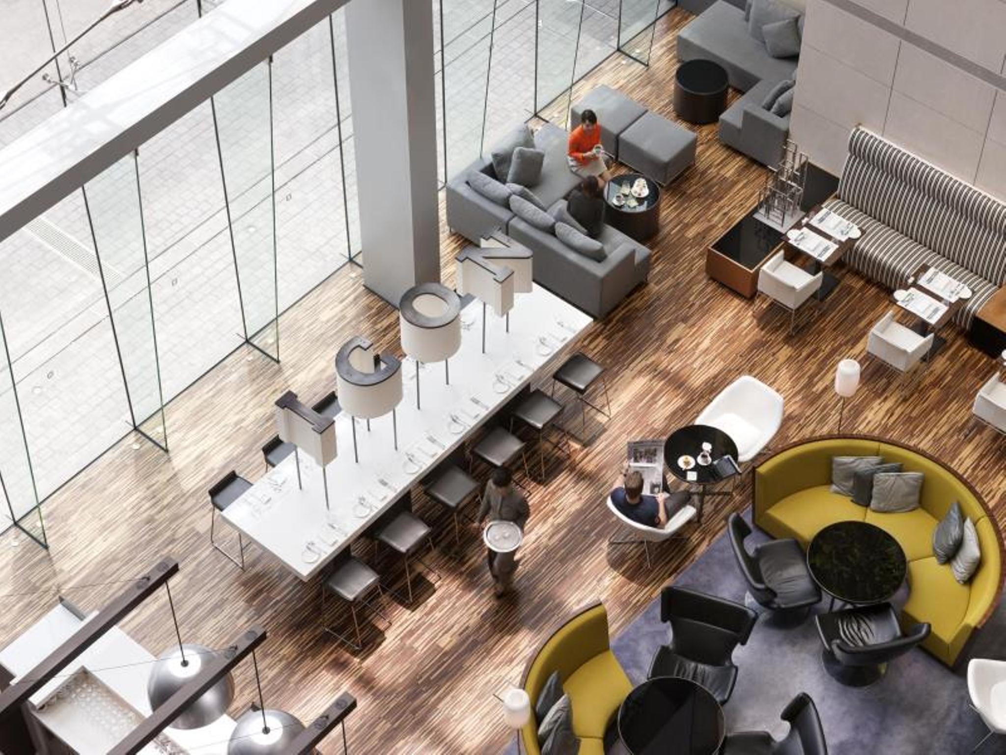 Hotel Icon Χονγκ Κονγκ Εξωτερικό φωτογραφία The interior of the new library